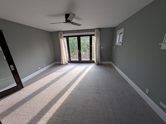 5th image of 3729 N Oakley Ave Unit 2