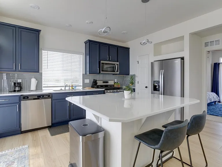 3910 N Quatar Ct — Photo 2