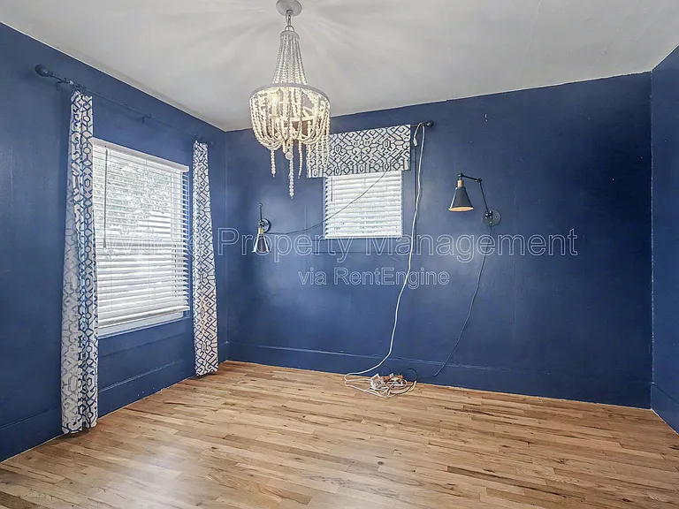 110 S Quitman St — Photo 11