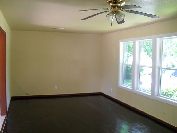 4th image of 506 Brook Dr