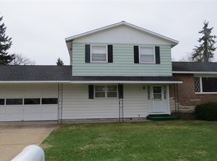 2127 24th Ave S, Escanaba, MI 49829