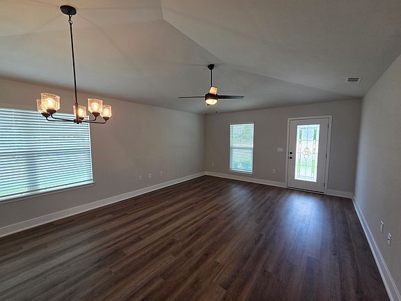5th image of 7169 Fox Meadow Dr