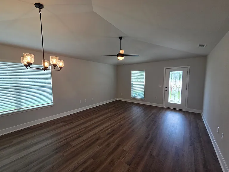7169 Fox Meadow Dr — Photo 5