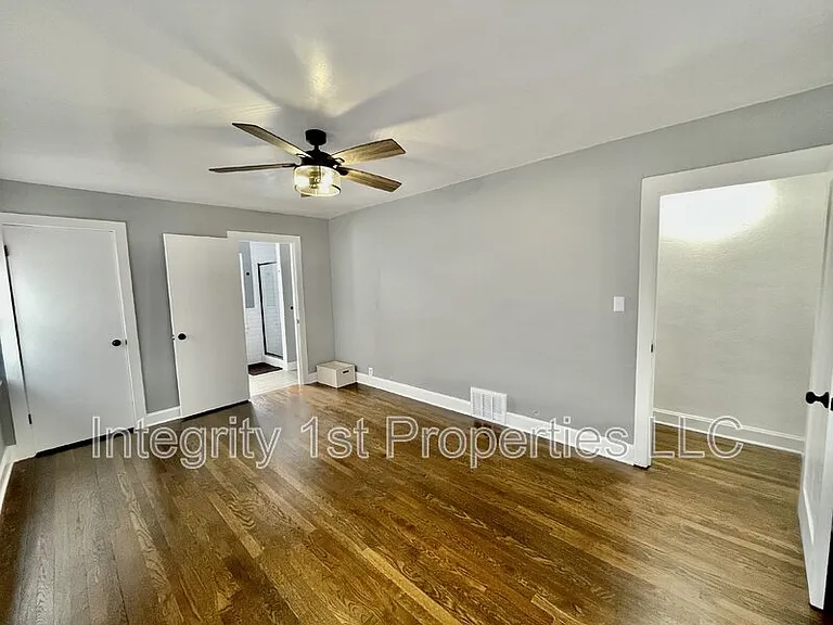 7301 Summit St — Photo 17