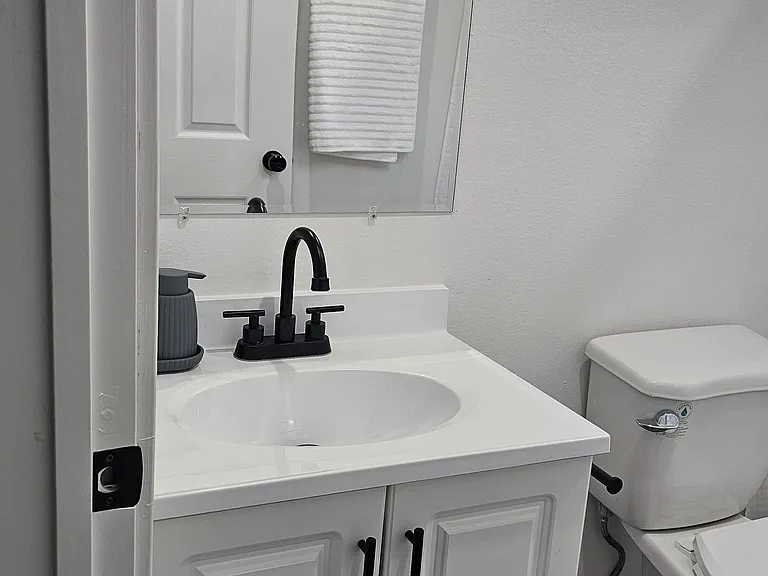 9412 Wilmington Ave — Photo 7