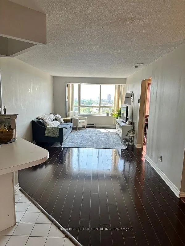 3 bed, $2,850 — Photo 2