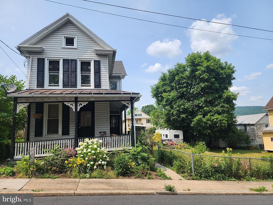2nd image of 319 Front St
