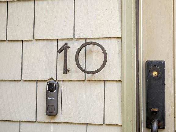 4th image of 733 Fairfield Rd APT 10