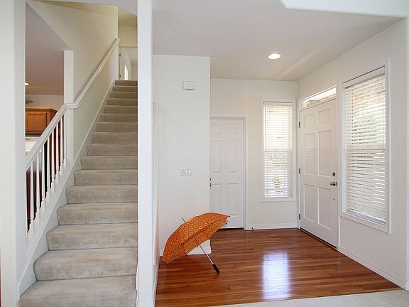 2nd image of 17233 NE 25th Way