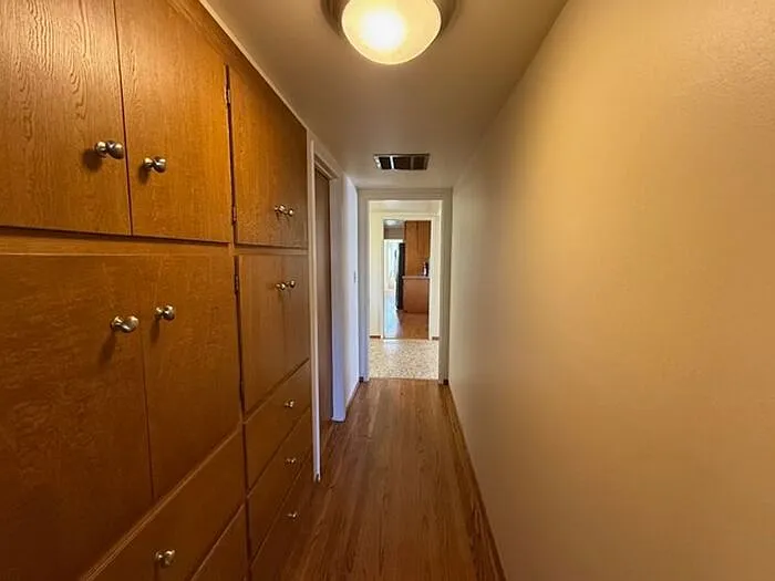 75 Stuart Ct — Photo 4