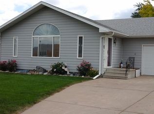 120 S Norbeck St, Vermillion, SD 57069