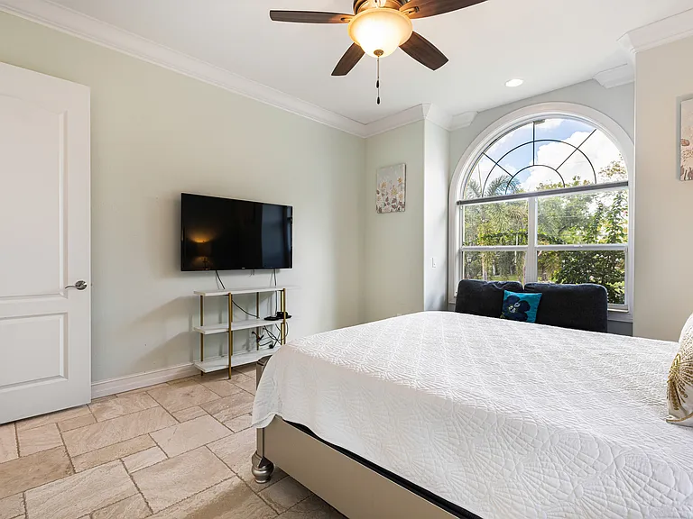 4470 Northshore Dr — Photo 23