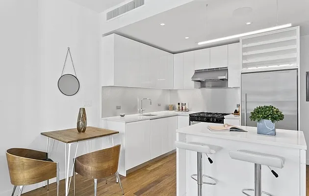 Rented by EXR | media 1