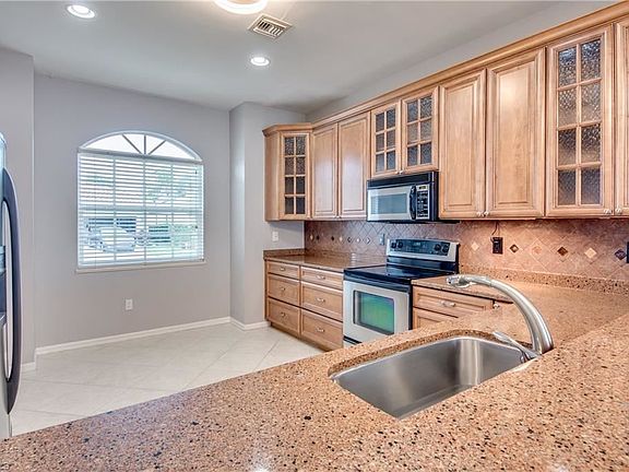 5th image of 11233 Lakeland Cir