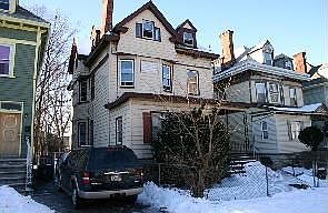 2nd image of 17 Carlton St