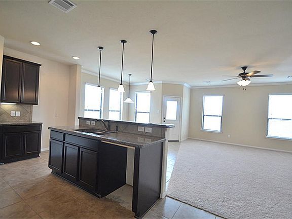 3rd image of 10110 Mariposa Green Ct
