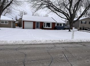 503 Deerpath Dr, Lindenhurst, IL
