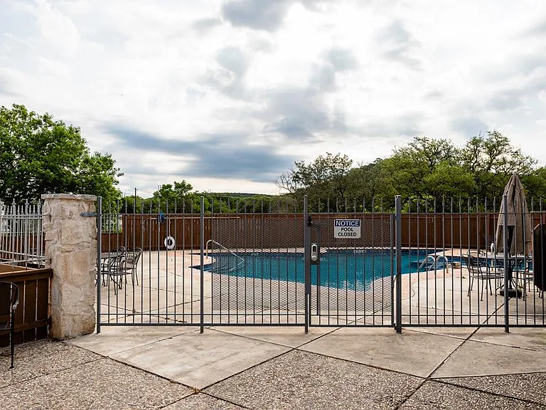 805 Loop 534 — Photo 32