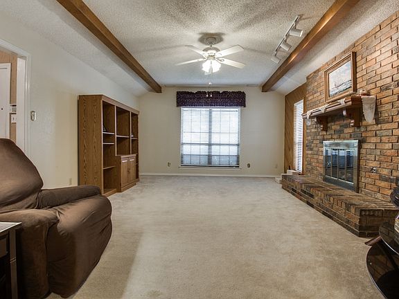 5th image of 1889 Hilltop Dr