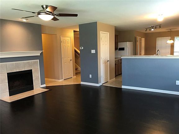 4th image of 1624 Logan Dr