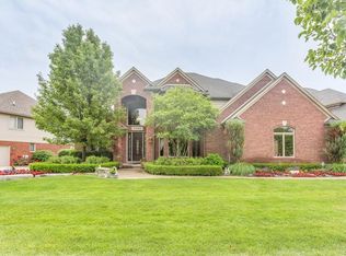 57282 Scenic Hollow Dr, Washington, MI
