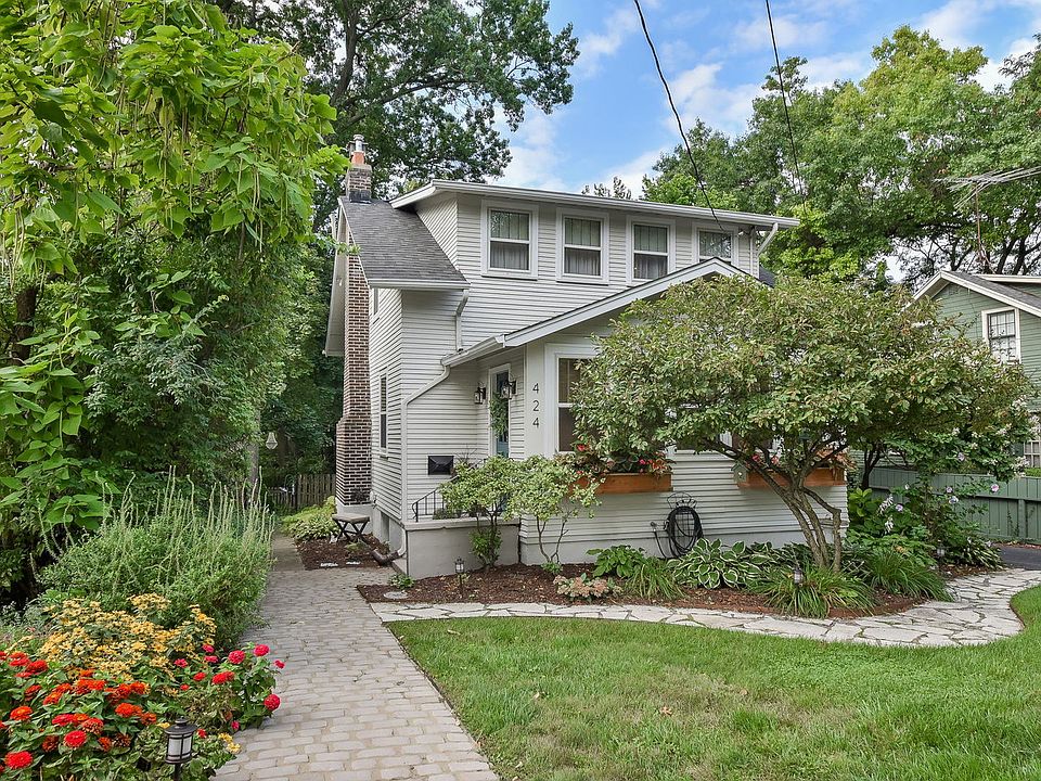 424 South St, Geneva, IL 60134 Zillow