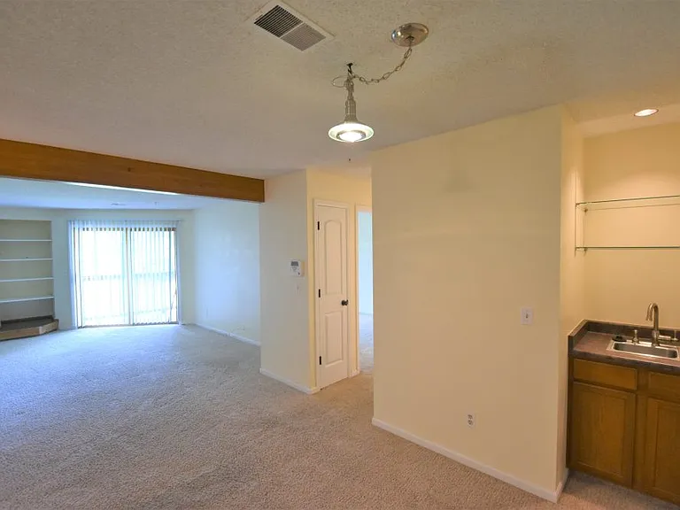 2892 Shadow Creek Dr #110 — Photo 11
