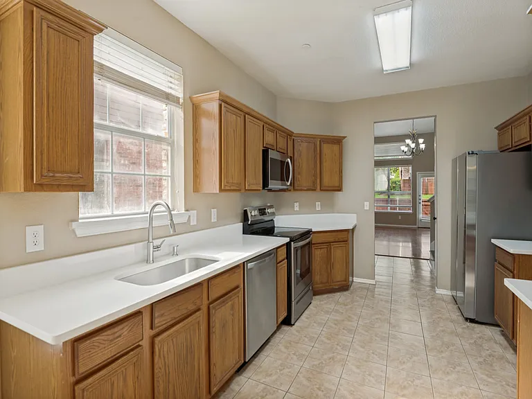 7048 Eagle Vail Dr — Photo 22