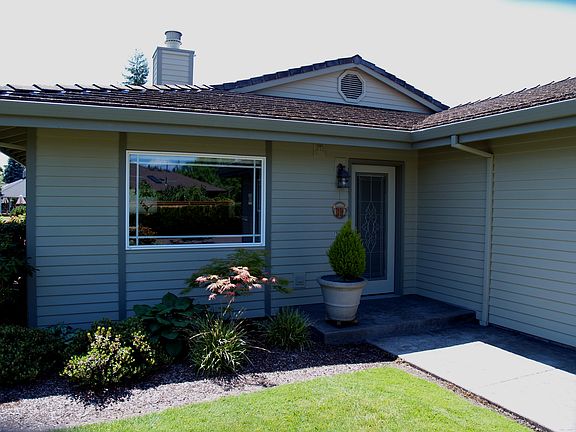 Entrance stamped coccrete