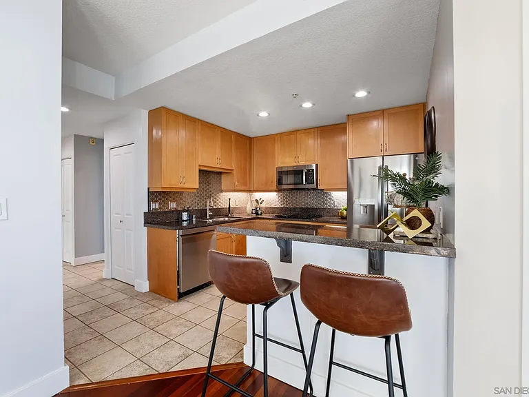 850 Beech St #511 — Photo 9