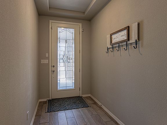 4th image of 7416 Glacier Dr