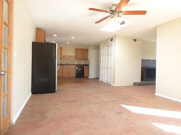 5th image of 6305 Flor De Mayo Pl NW