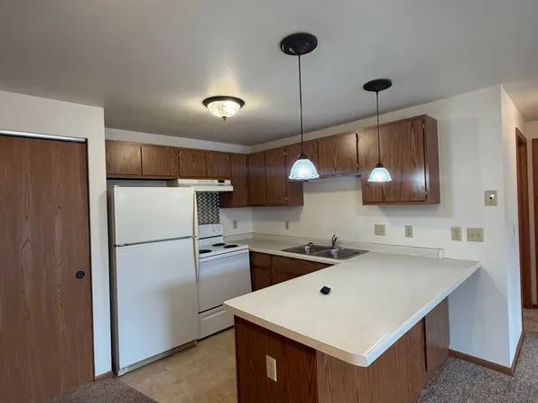 110 W 11th St, 110 W 11th St #3, Kaukauna, WI 54130