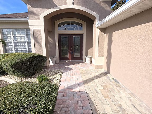 3rd image of 617 Glastonbury Ct