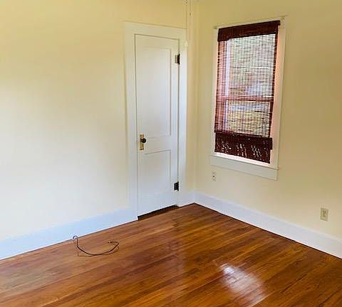 3rd image of 129 E White St
