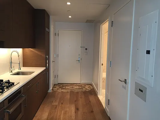 Rented by Kingstone Realty Inc | media 6