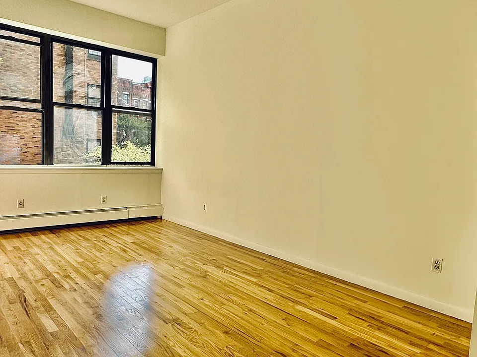 424 W 53rd St #2B