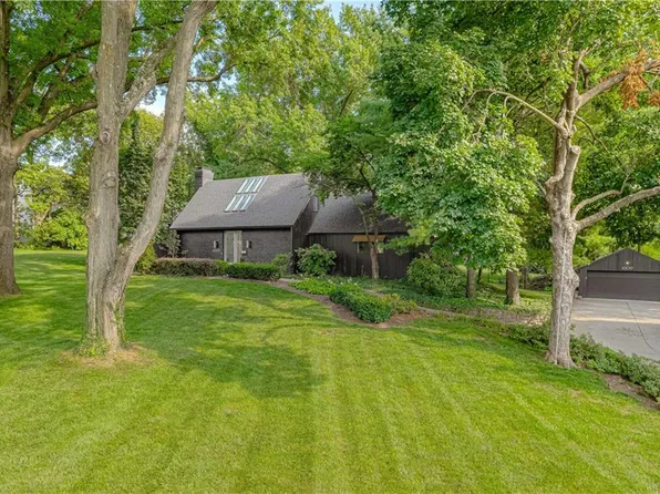 4309 W 75th St, Prairie Village, KS 66208