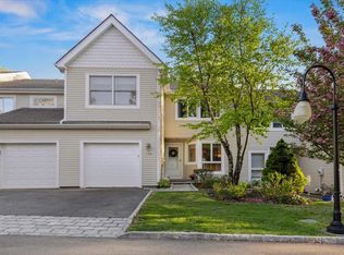 144 Winchester Dr, Yonkers, NY 10710