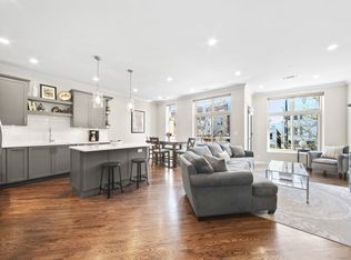 2124 W Division St APT 4, Park Ridge, IL 60622