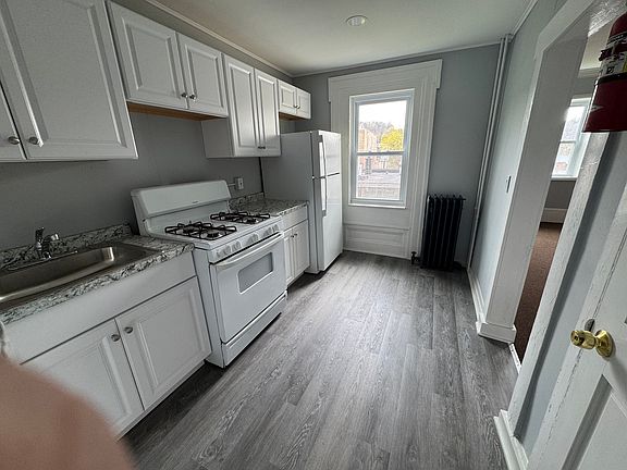 4th image of 962 Paulding St APT 2
