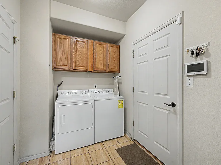 4617 Bridle Pass Dr — Photo 27