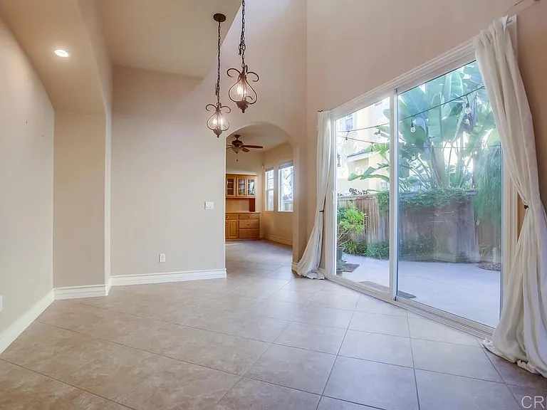 421 N Cedros Ave N — Photo 13