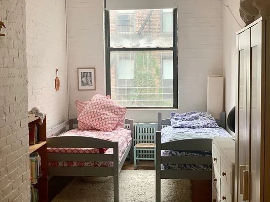 Rented by A P Realty Group NY LTD | media 49