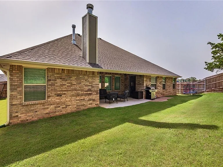 2816 Oak Hill Ave — Photo 9
