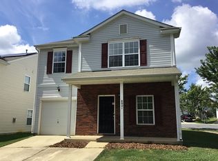 8921 Chalkstone Rd, Charlotte, NC 28216