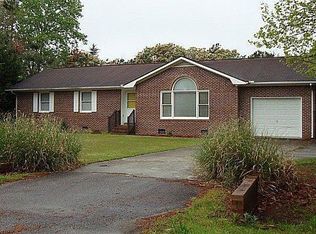 862 Carolina St SW, Calabash, NC 28467