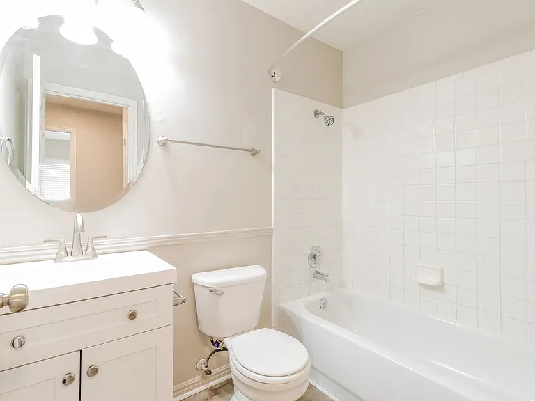 543 S 1330 W — Photo 11