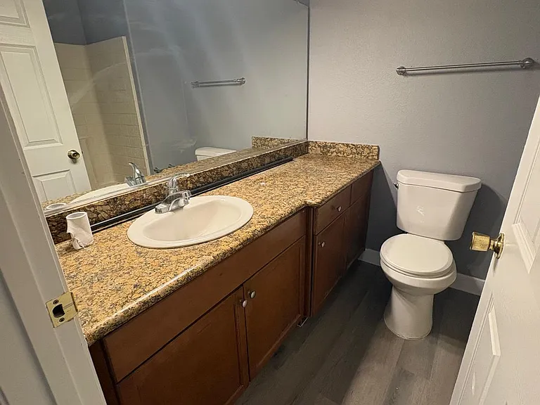 1520 C St #101 — Photo 9