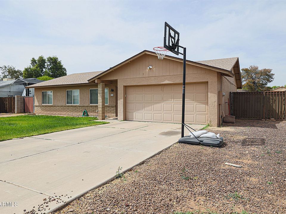 1st image of 9426 W Sunnyslope Ln